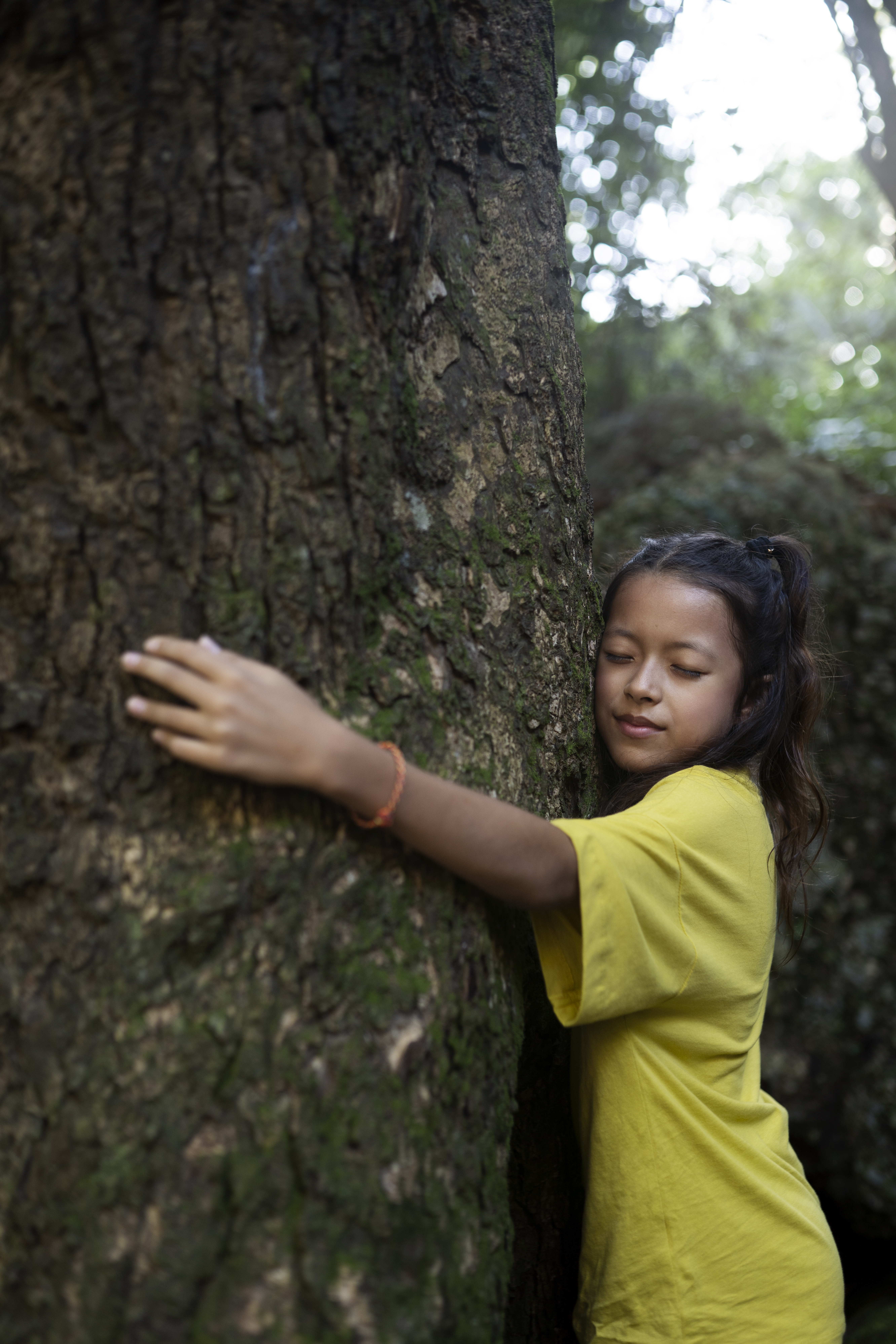 exterior-portrait-kid-world-environment-day